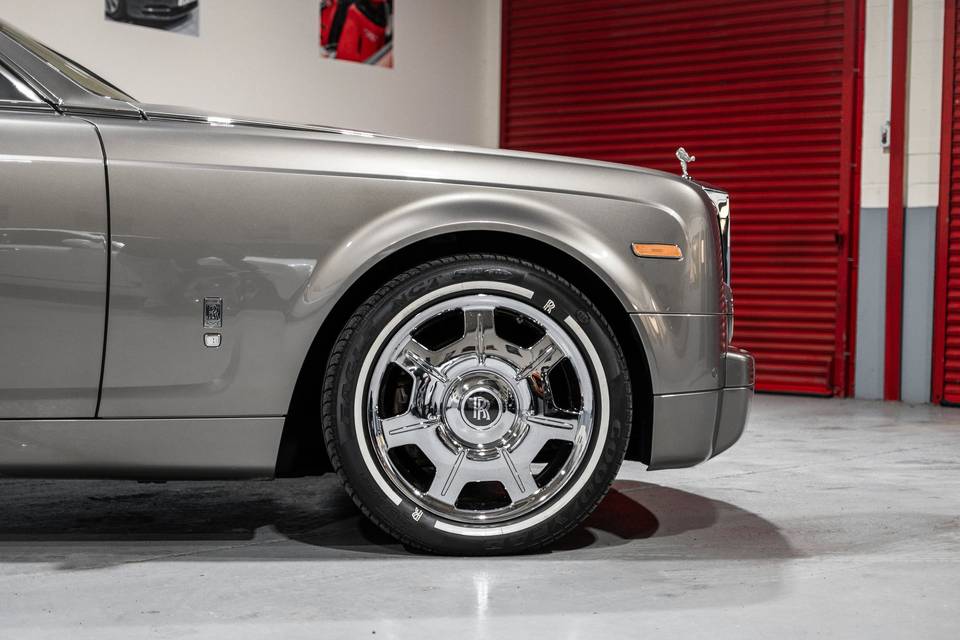 Grey Rolls Royce Phantom