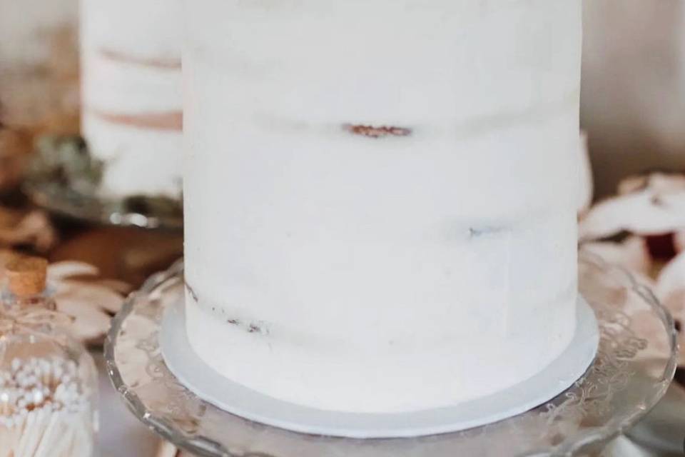 Rustic Edge Cake Duo