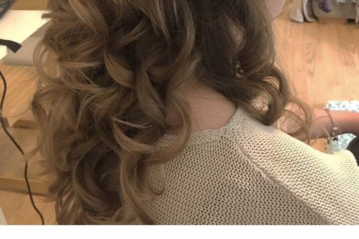 Romantic curls