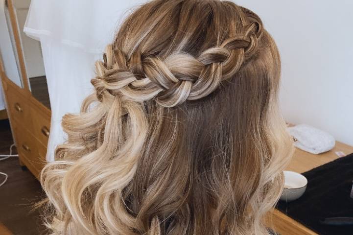 Bridesmaid hair