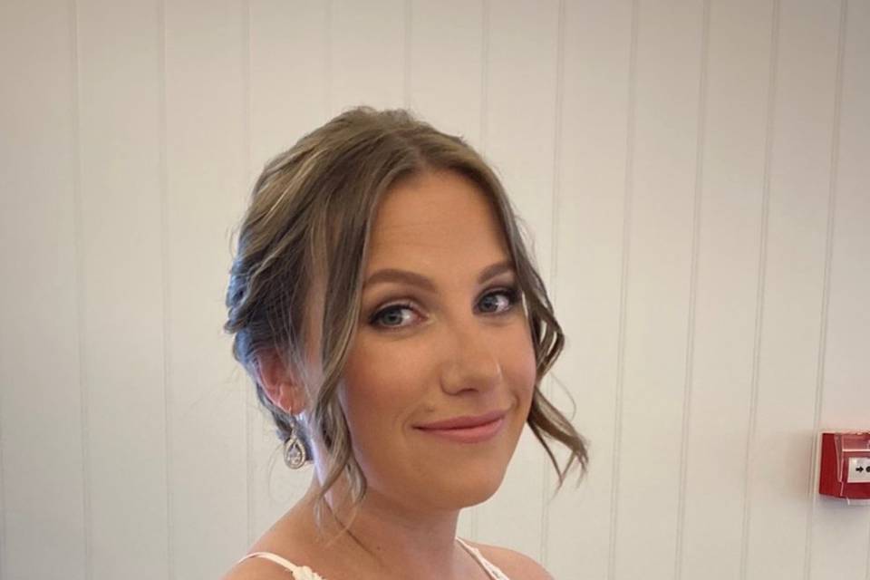 Bridal hair and makeup