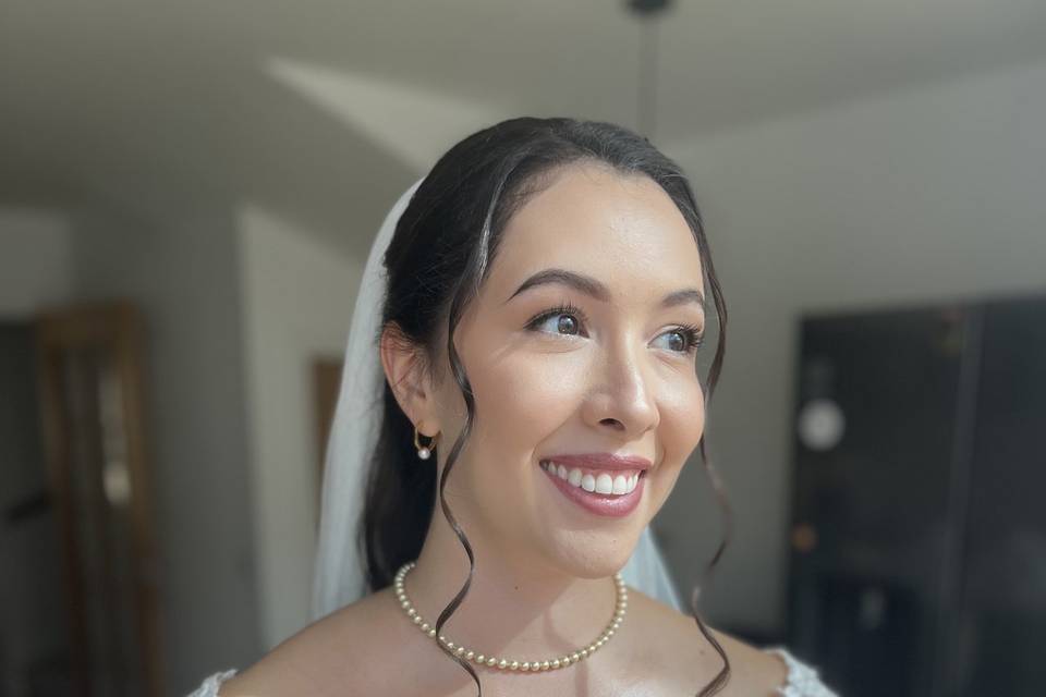 Bridal hair and makeup