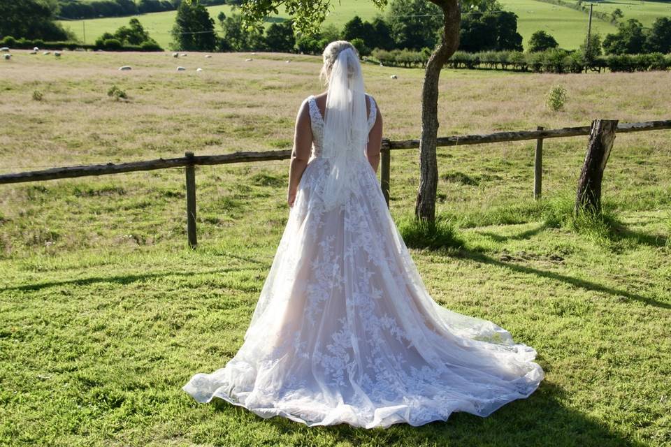 Wedding arch & Yurt Bronwyn