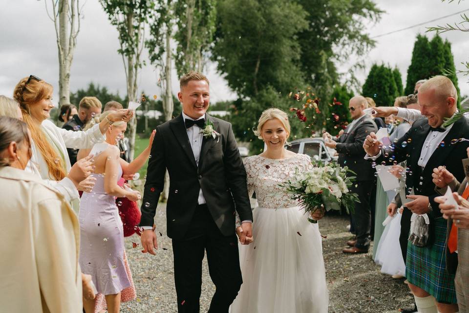 Norway wedding confetti shot