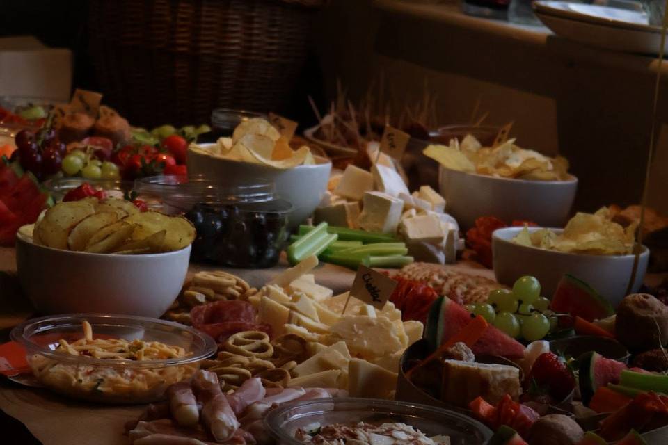 Pub Graze Table
