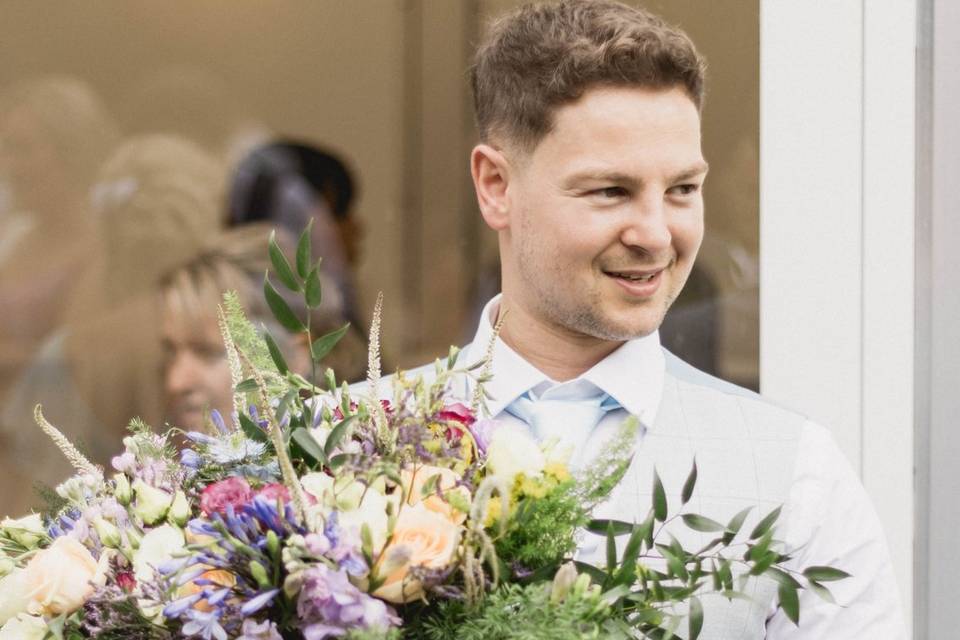 Groom & Flowers