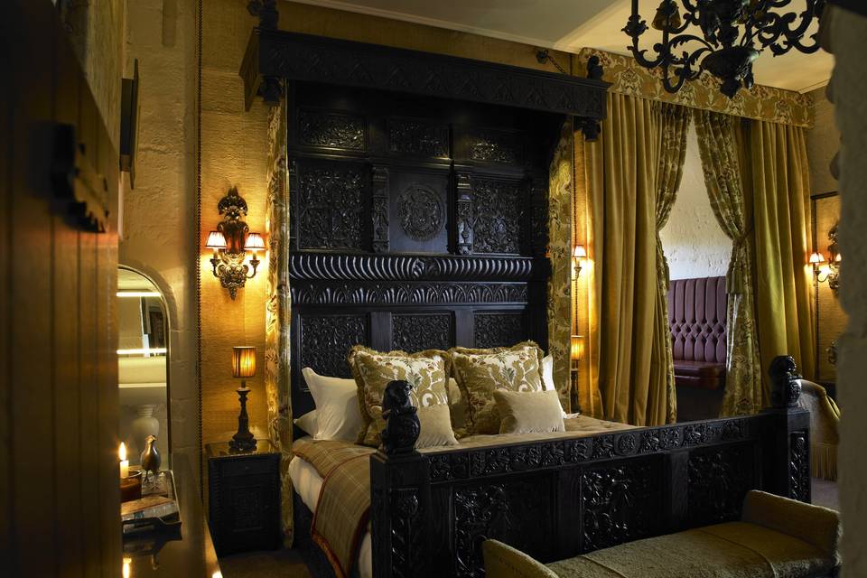 Elegant Bedchambers