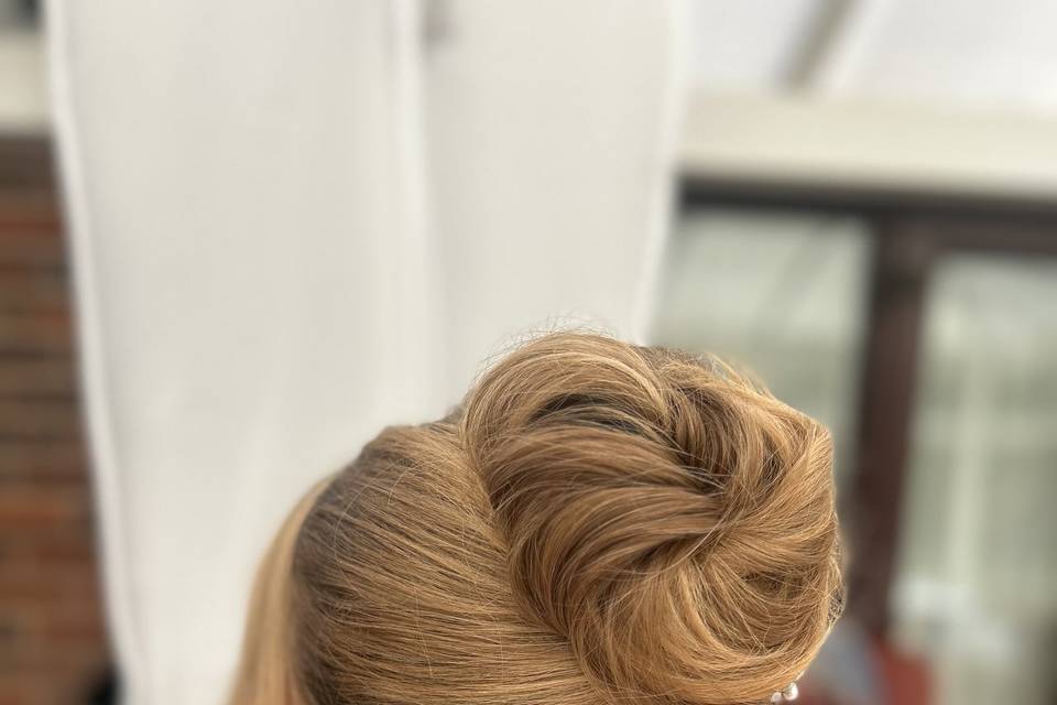 Bridesmaid hair