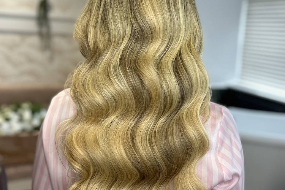 Hollywood wave