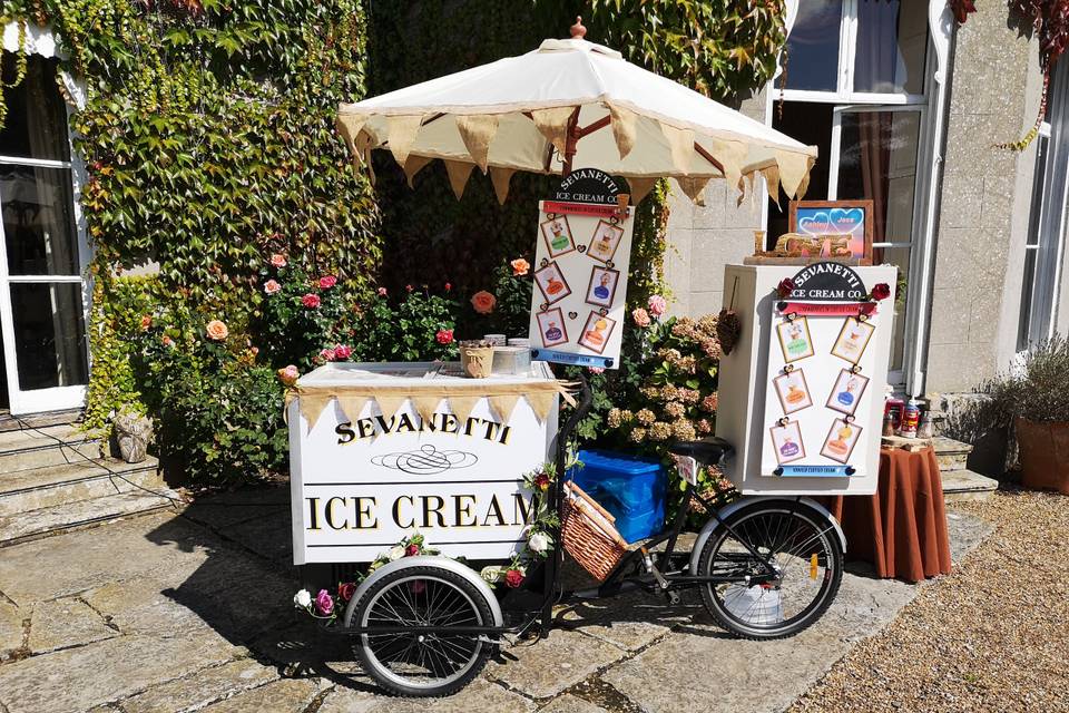 Sevanetti Ice Cream Bikes in Bristol - Wedding Catering | hitched.co.uk