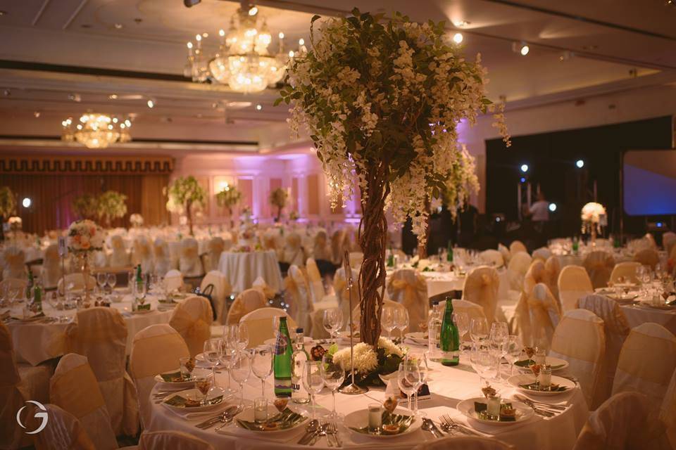 Gold leaf centrepiece