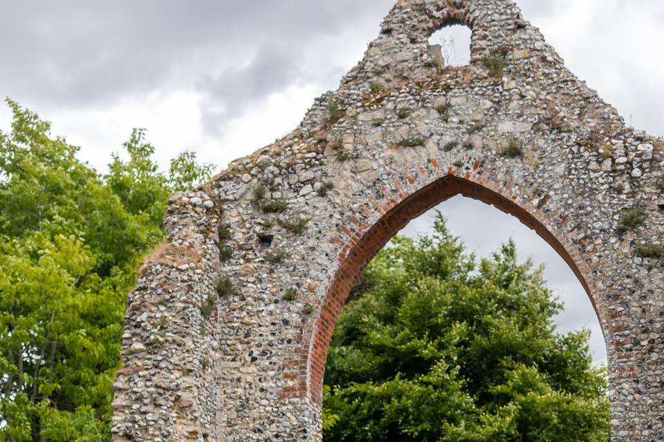 Outdoor wedding photography