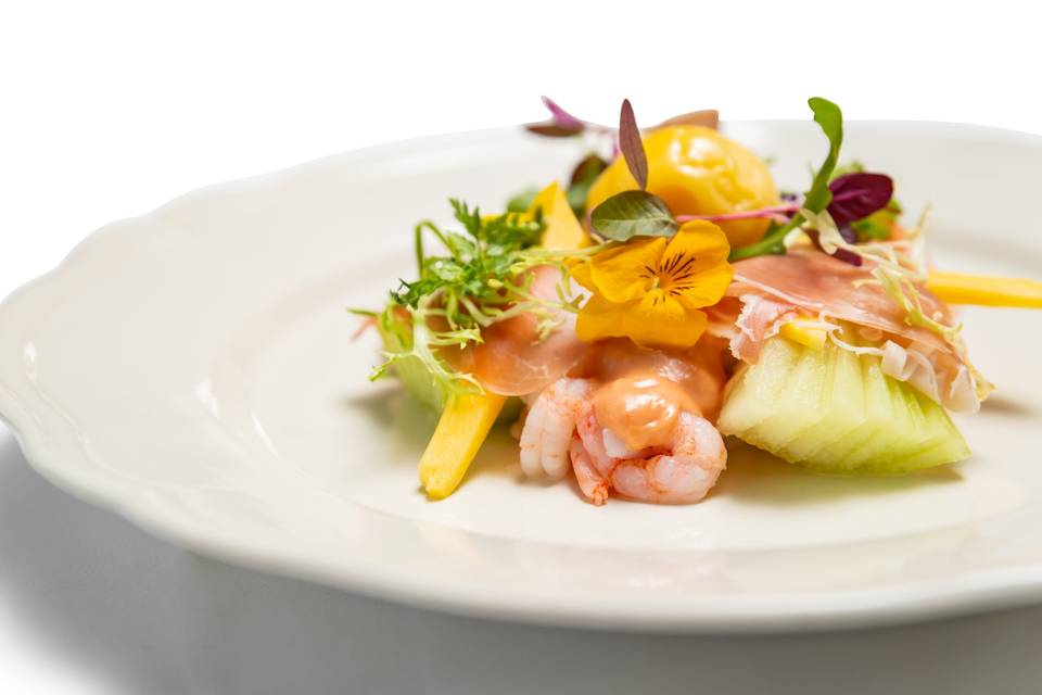 Prawn and mango sorbet salad