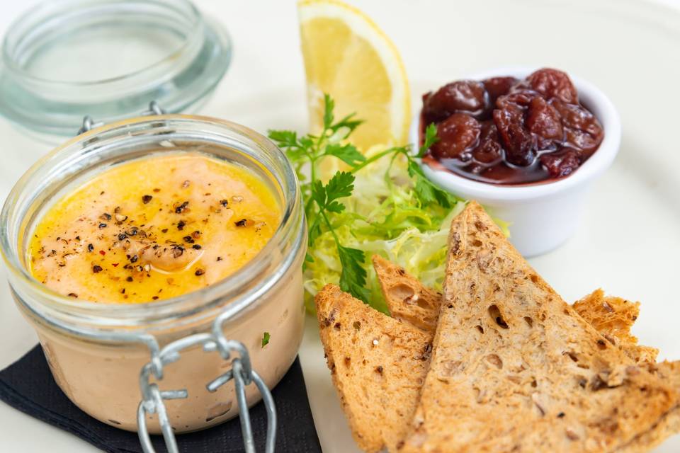 Smoked salmon pate