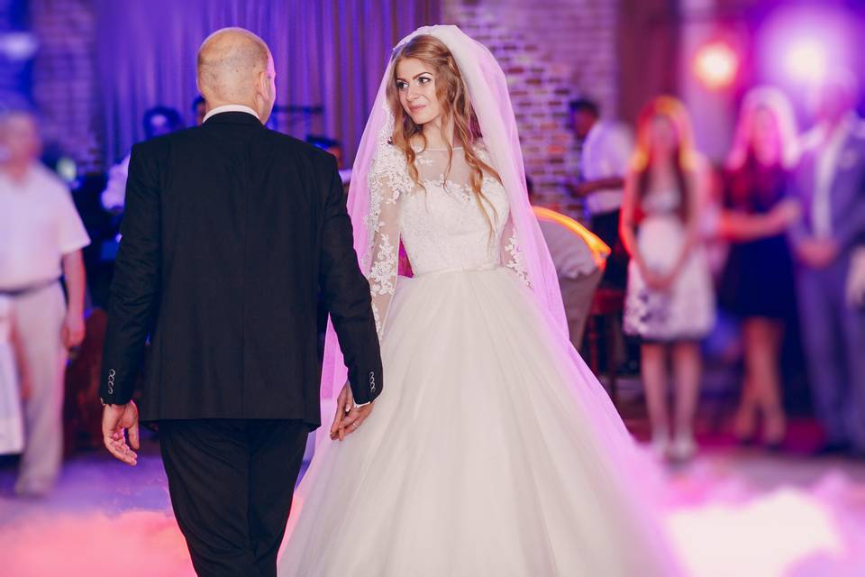 Couple doing waltz at wedding