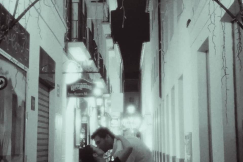 Old Money Street Romance – Edi