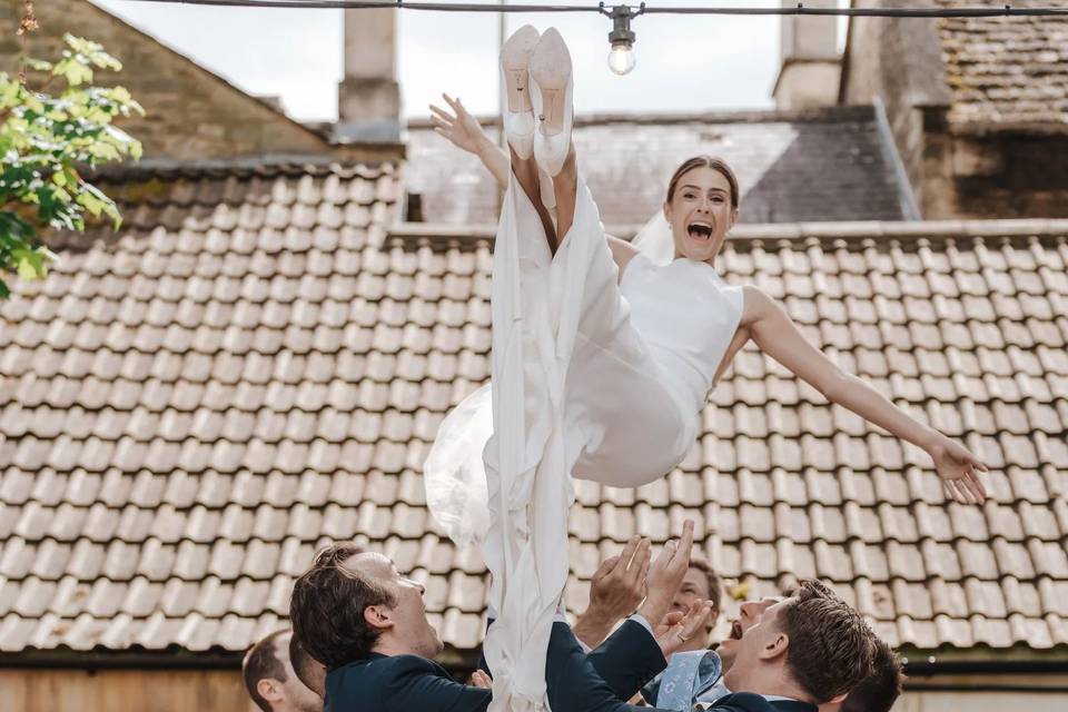 Bride Throw!