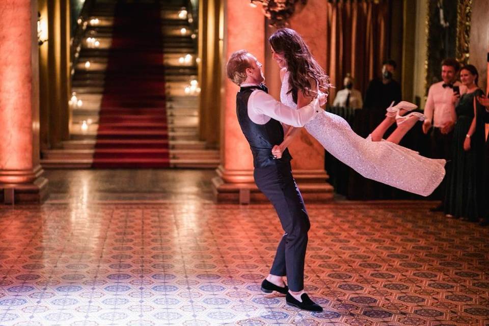 Impressive First Dance