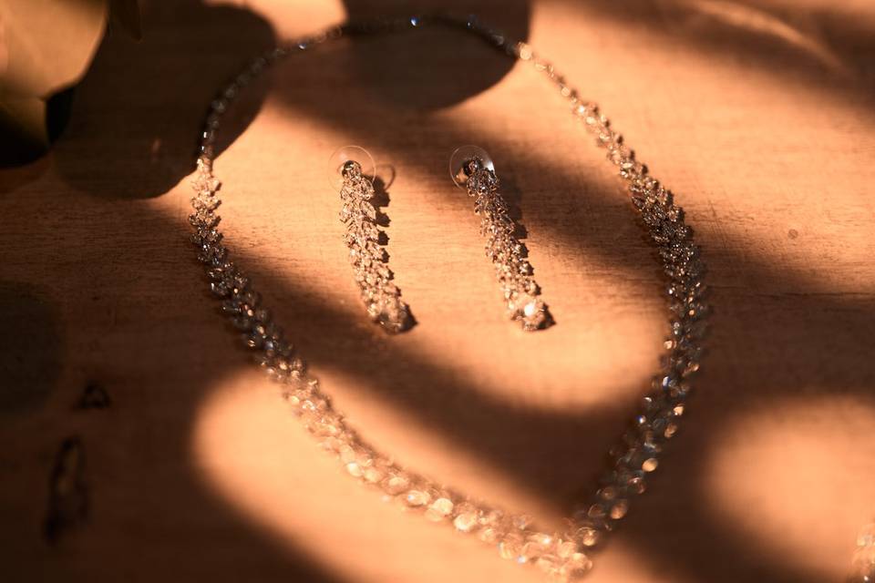 Bridal jewellery and perfume f