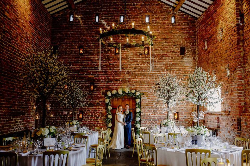 Meols Hall confetti arch