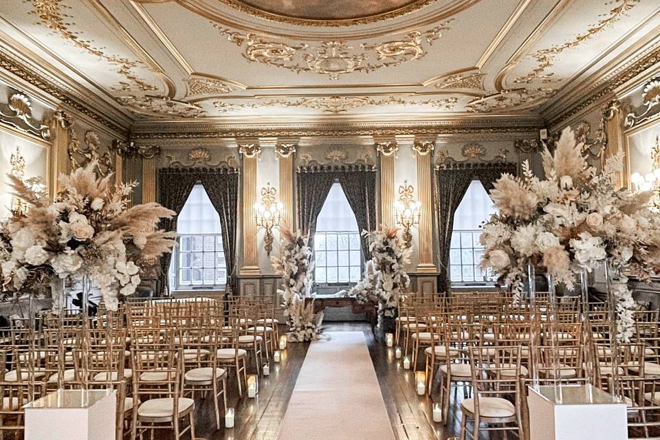 Pampas aisle styling