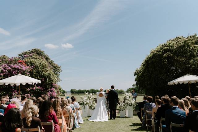 Circular garden ceremony