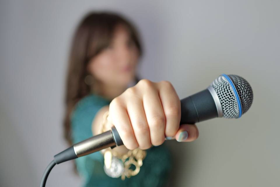 Katie Volkaerts Vocals https:/