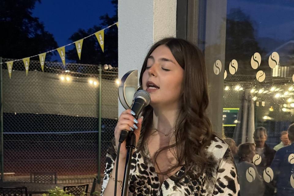 Katie Volkaerts Vocals