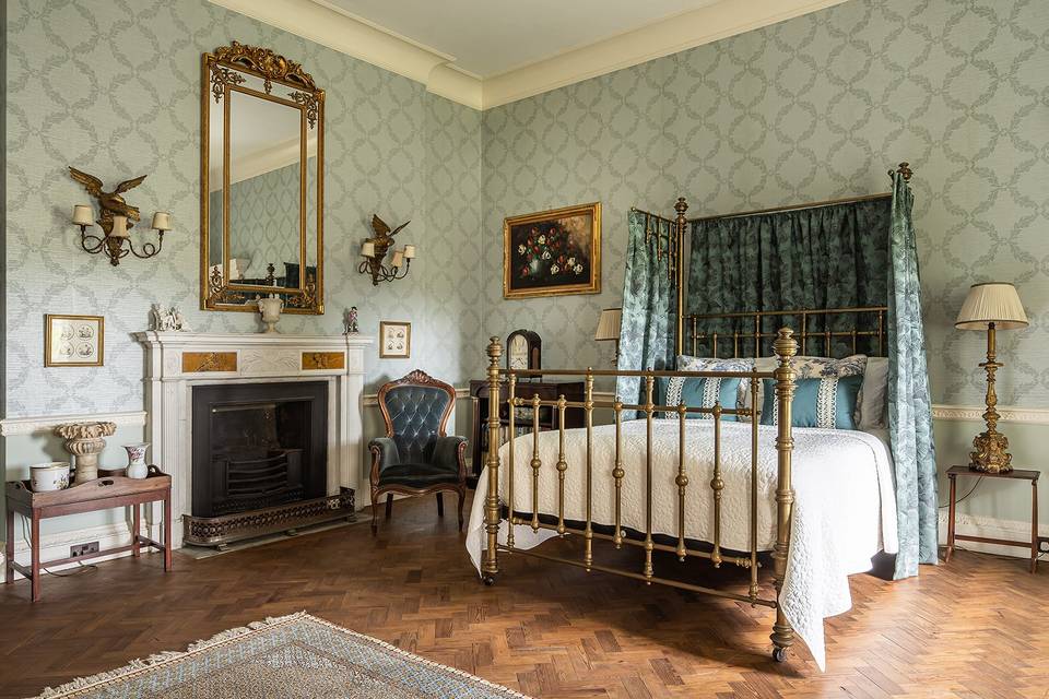 Hermione - Bedroom