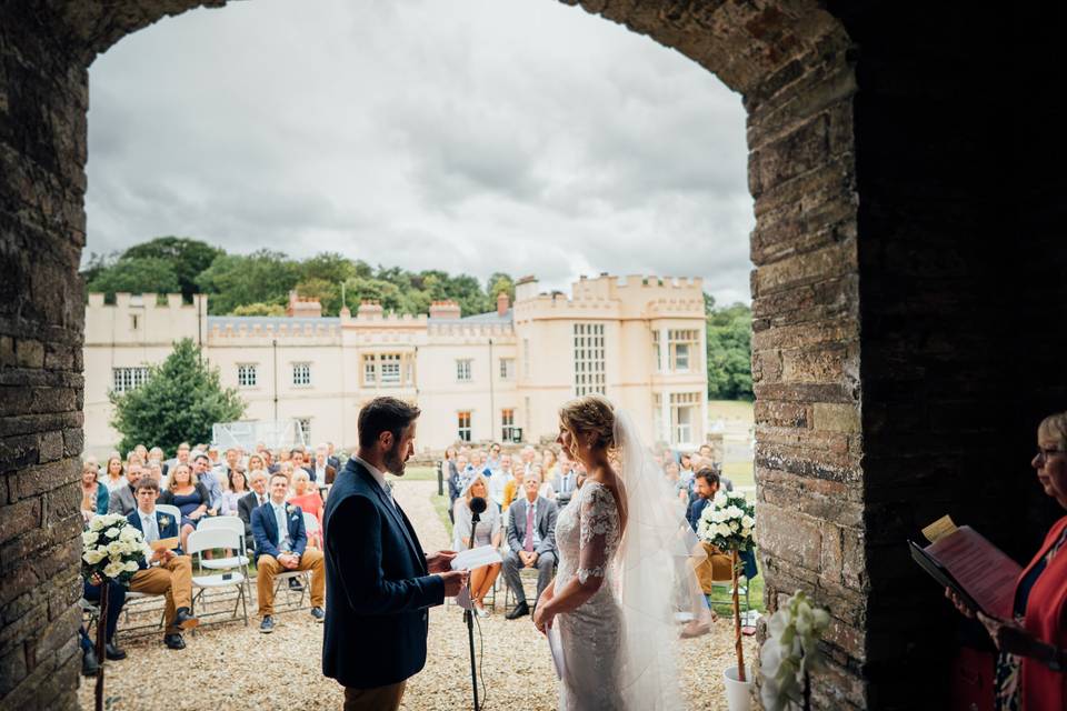 Saying I do in the Gatehouse