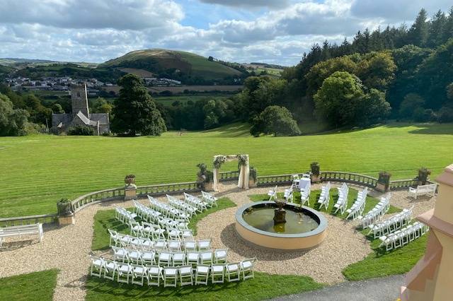 Fountain wedding