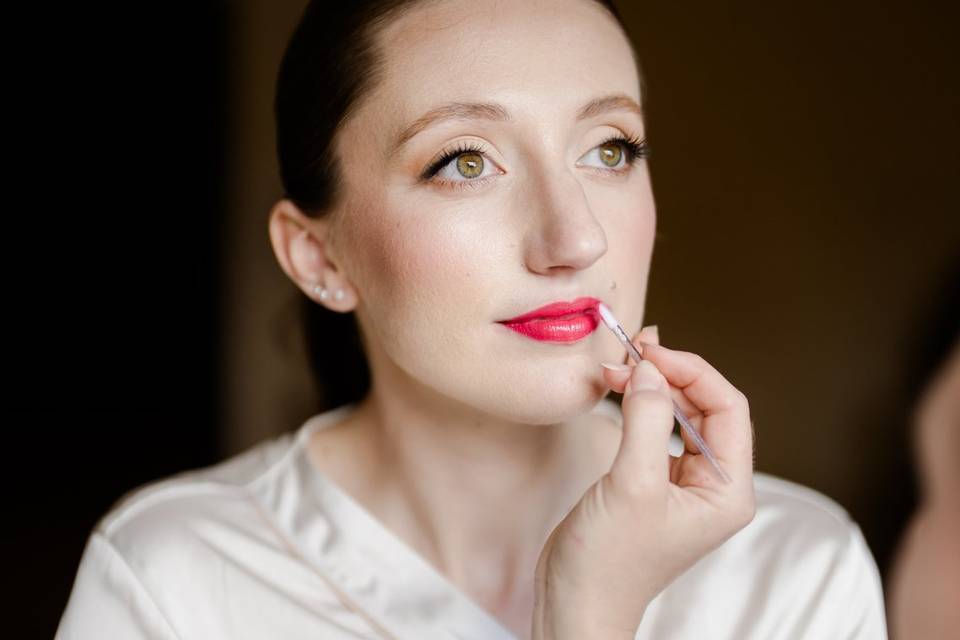 Bold lip & soft glam makeup