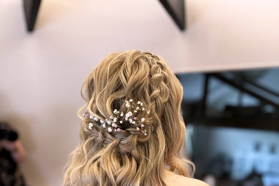Relaxed, curly half updo