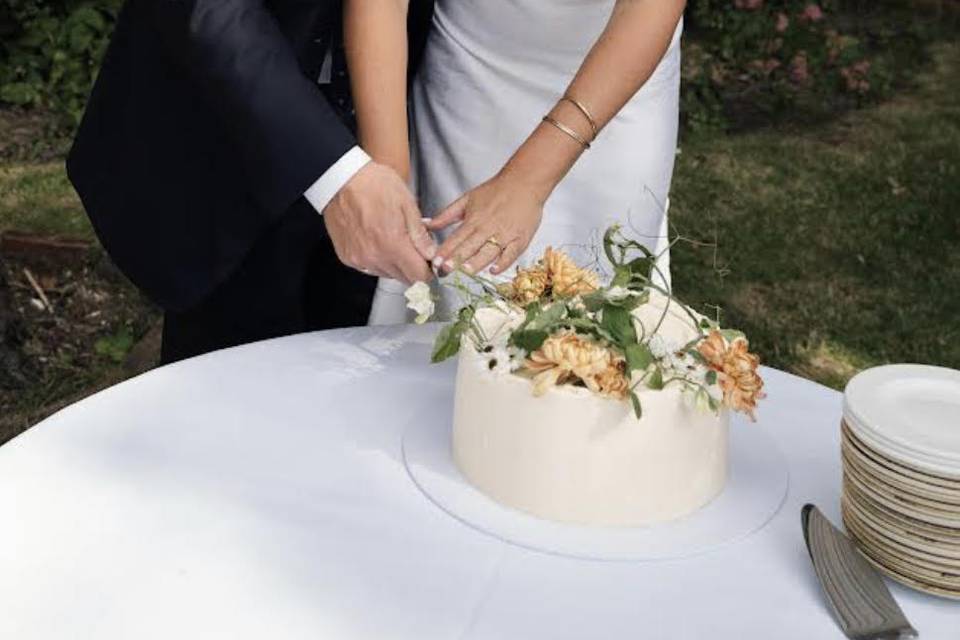 Cutting the cake