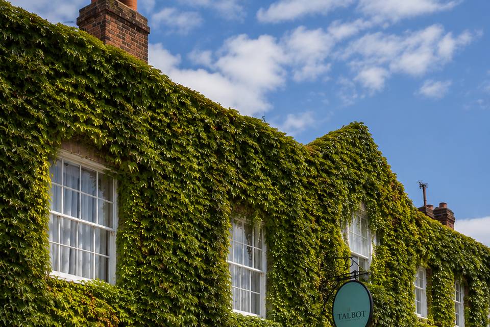 Wedding Guest Cars Ripley