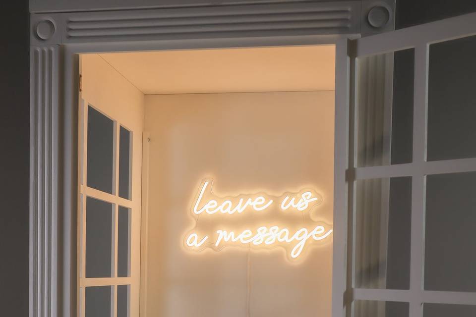 Leave us a message neon light