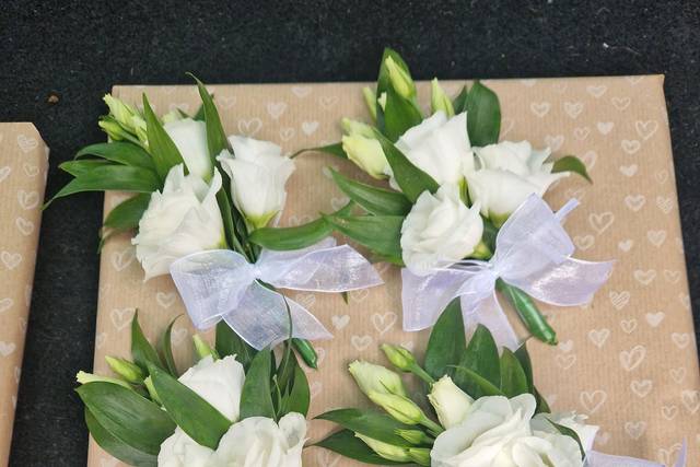 Flowers by Michelle in Leicestershire Wedding Florists hitched