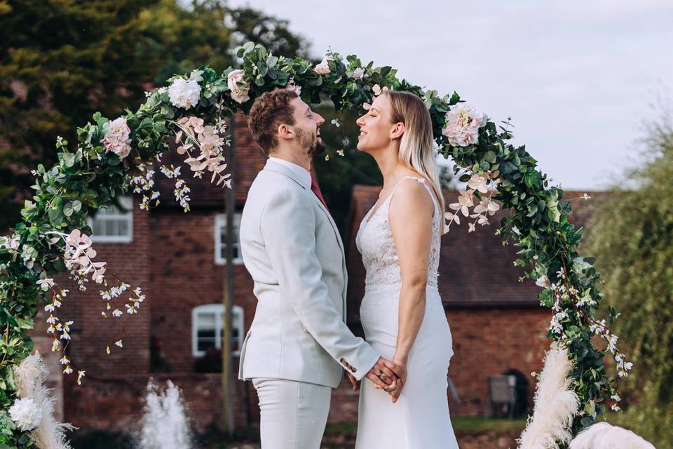 Beautiful outdoor ceremony