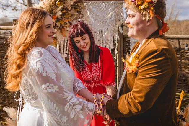 Handfasting 70s vibes