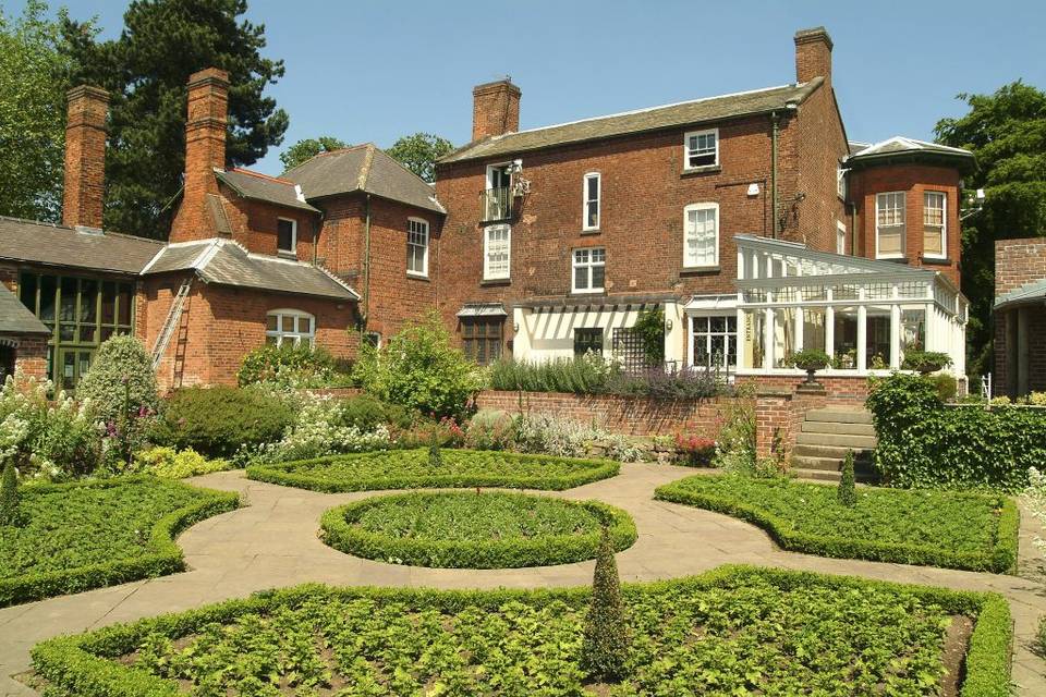 Bantock House Museum