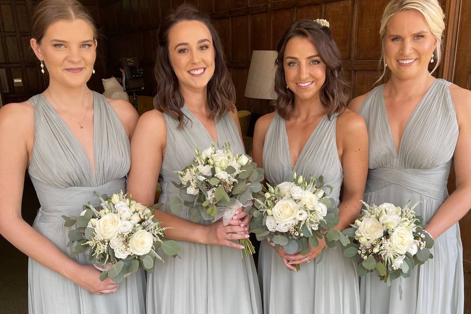 Natural bridesmaid glam