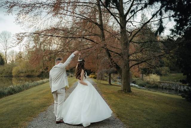 Phoebe Barnes Bridal