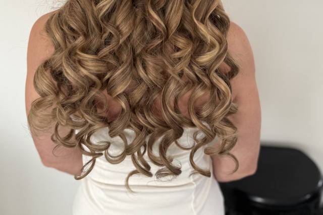 Textured curls with twist