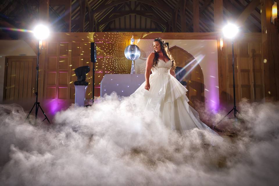 Dry ice effect with bride