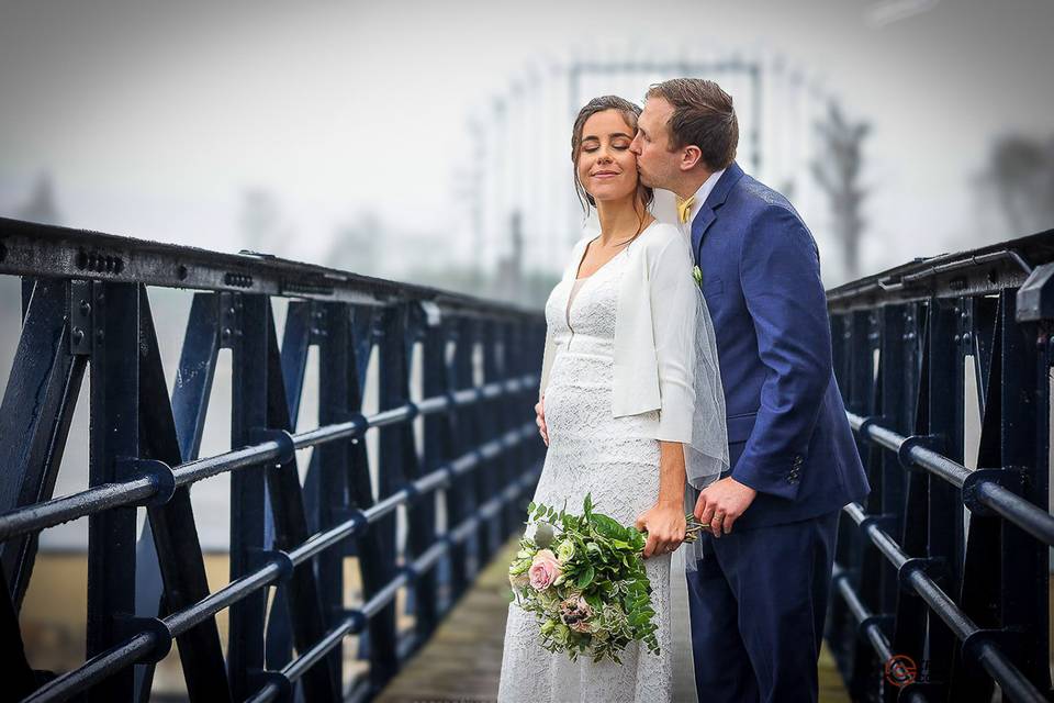 Putney Bridge Pose - London