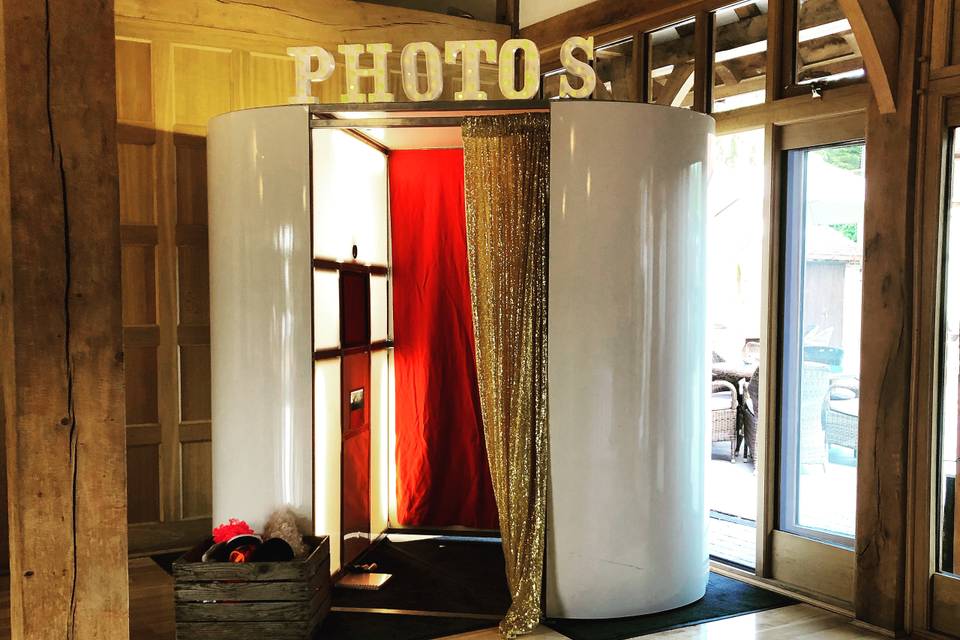 Enclosed Classic Photo Booth