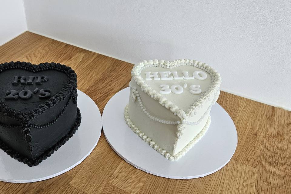 Black & white heart cakes