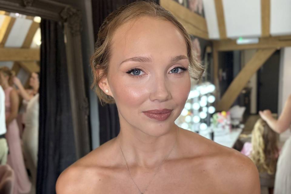 Bridesmaid makeup