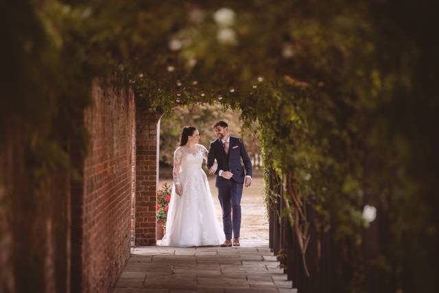 Couple's portraits at Woodhall