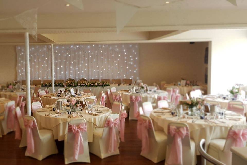 Dining area at Herons Park